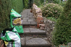 Uneven path